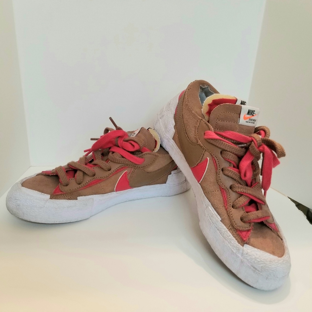 NIKE Men's Sneakers